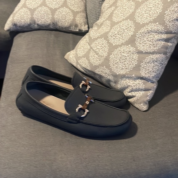 Shoes - Picture 5 of 6